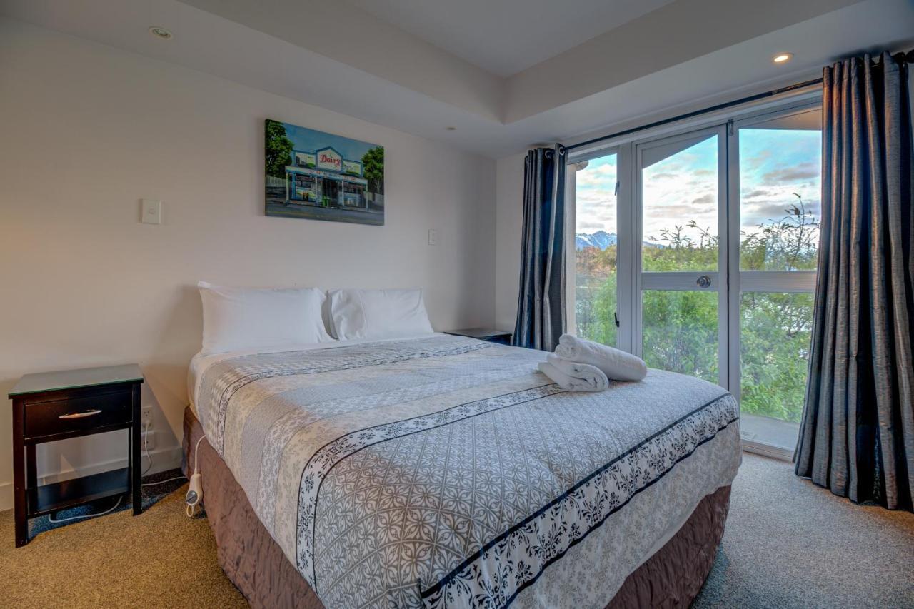 Lakefront Apartments,18 Lake Esplanade Road Квінстаун Екстер'єр фото