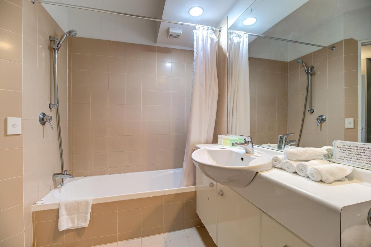 Lakefront Apartments,18 Lake Esplanade Road Квінстаун Екстер'єр фото