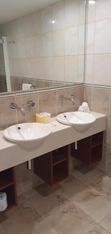 Lakefront Apartments,18 Lake Esplanade Road Квінстаун Екстер'єр фото