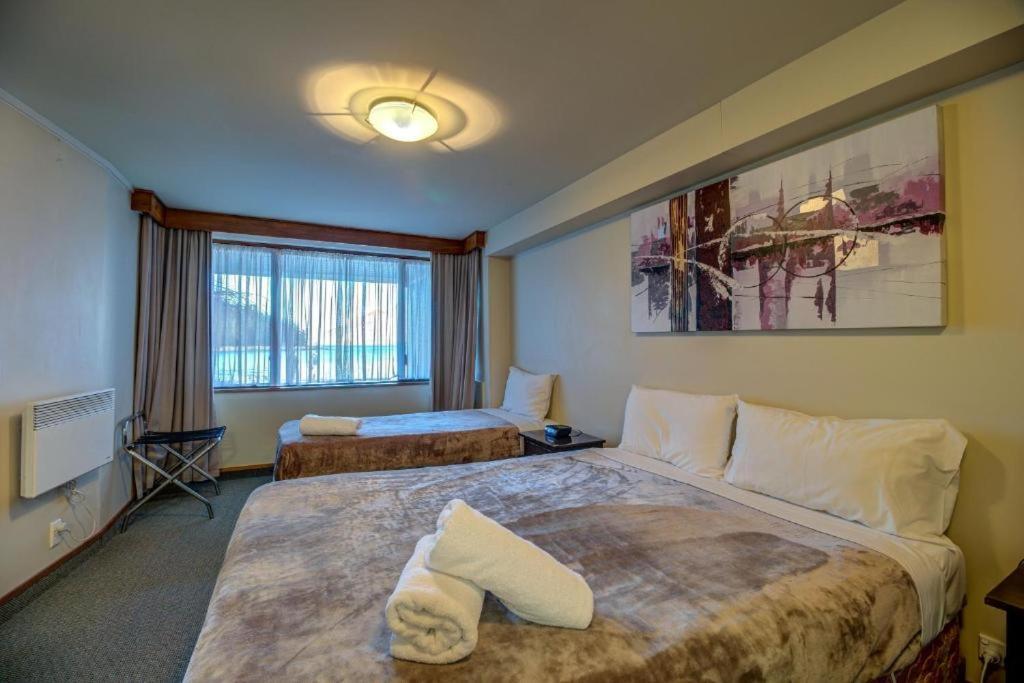 Lakefront Apartments,18 Lake Esplanade Road Квінстаун Екстер'єр фото