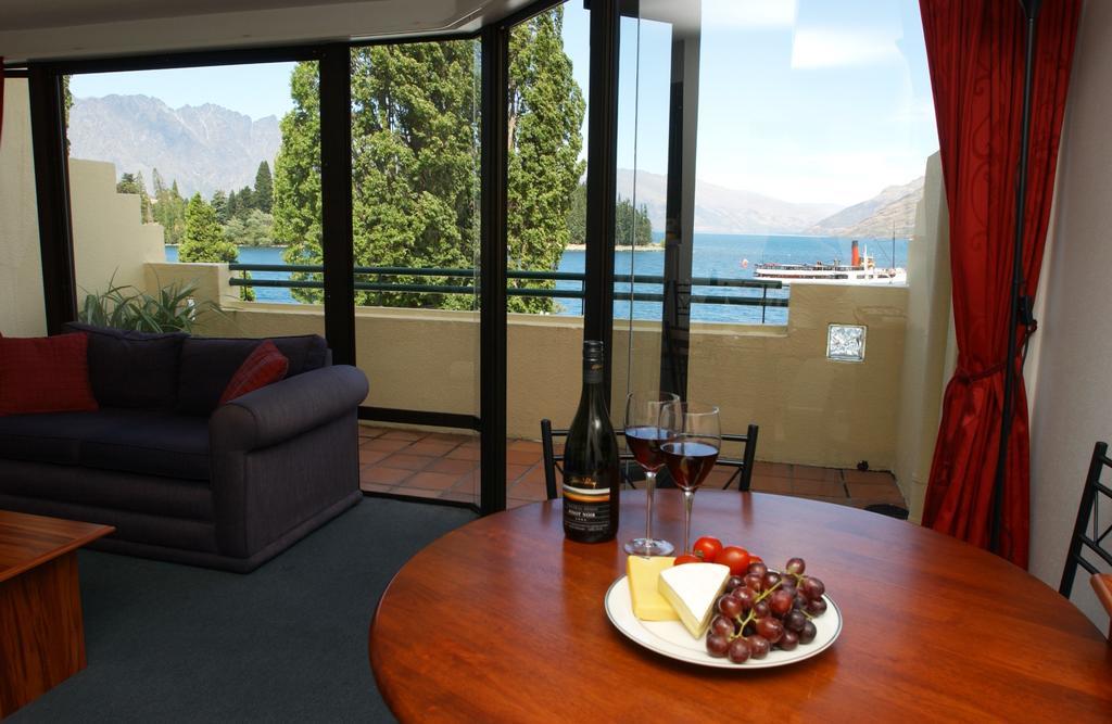 Lakefront Apartments,18 Lake Esplanade Road Квінстаун Екстер'єр фото